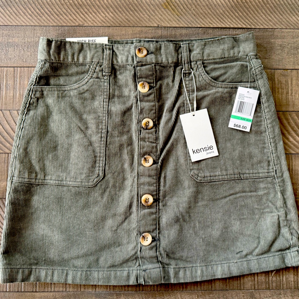 Kensie Corduroy High Rise Women’s Skirt Size 8/29 (NWT)